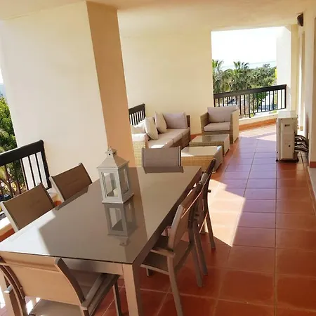 Lujoso Apartamento Con Espectacular Terraza Con Vistas Al Mar En * Marbellac